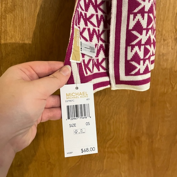 NWT Michael Kors Scarf - Picture 2 of 3